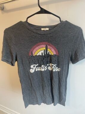 Vintage Ardene Charcoal Graphic Tee with Multicolor Rainbow Detail